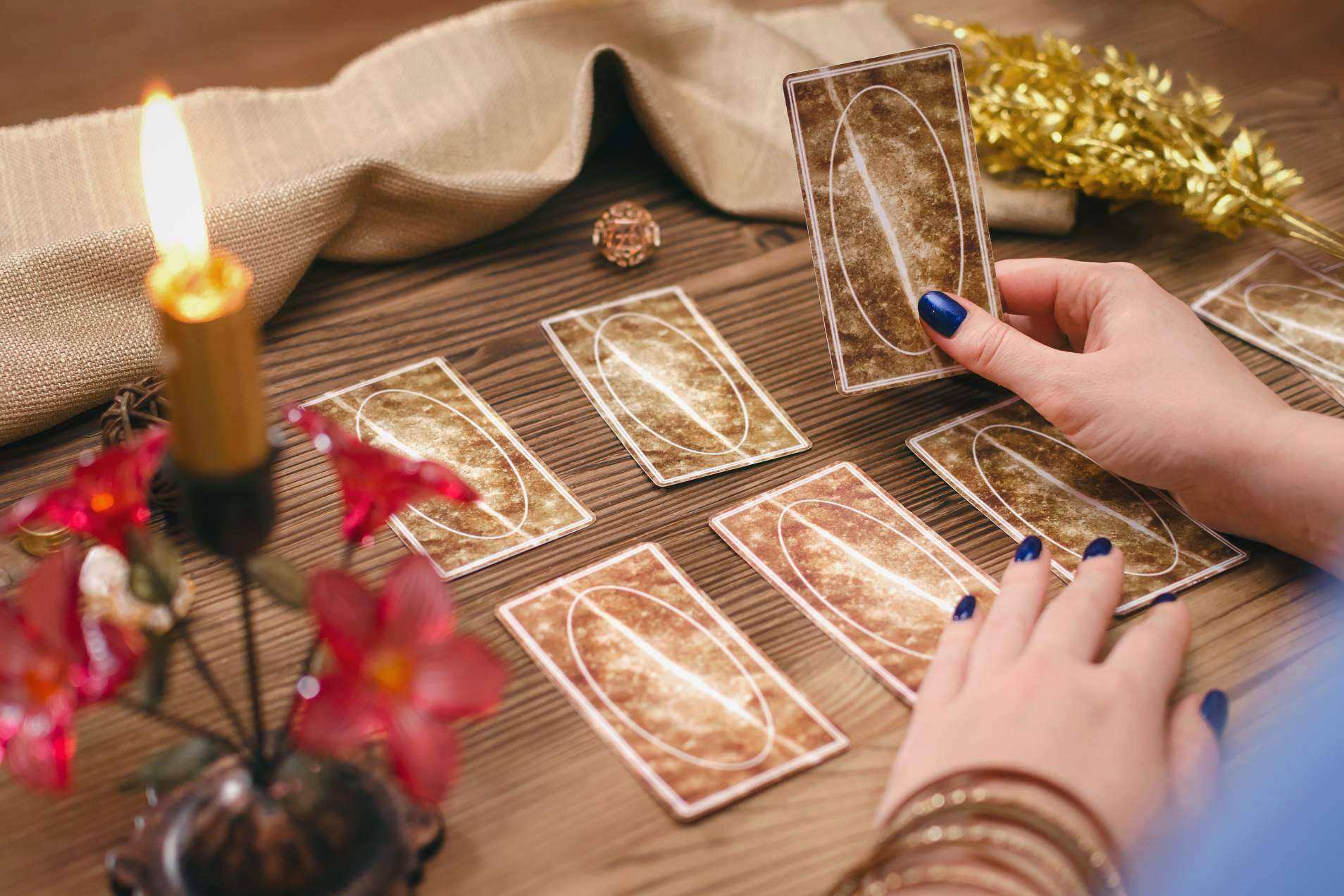 ¿Qué es el tarot telefónico?, por Leotarot