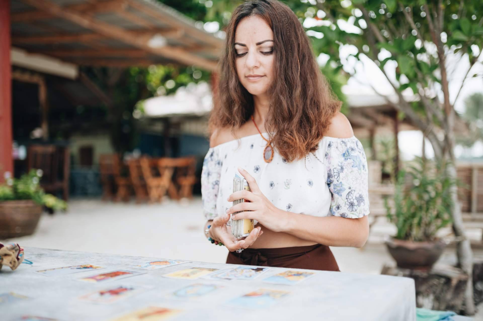 5 consejos para una consulta de tarot eficaz, por el Tarot Rosa Sastre