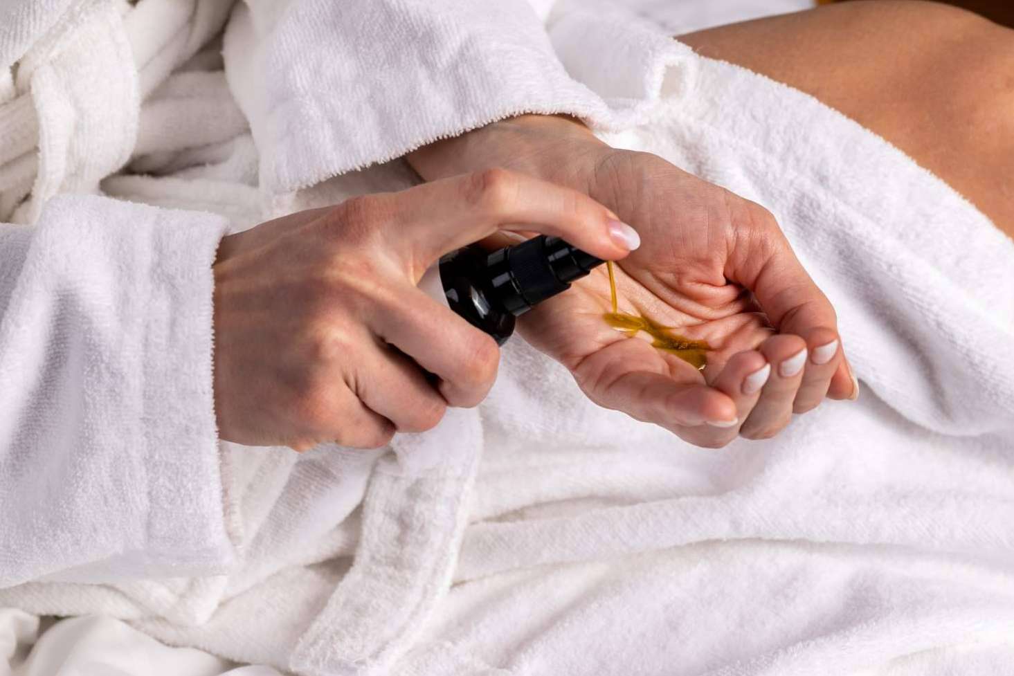 Aceite de cannabis, calmante y regenerante de piel, en Annabis