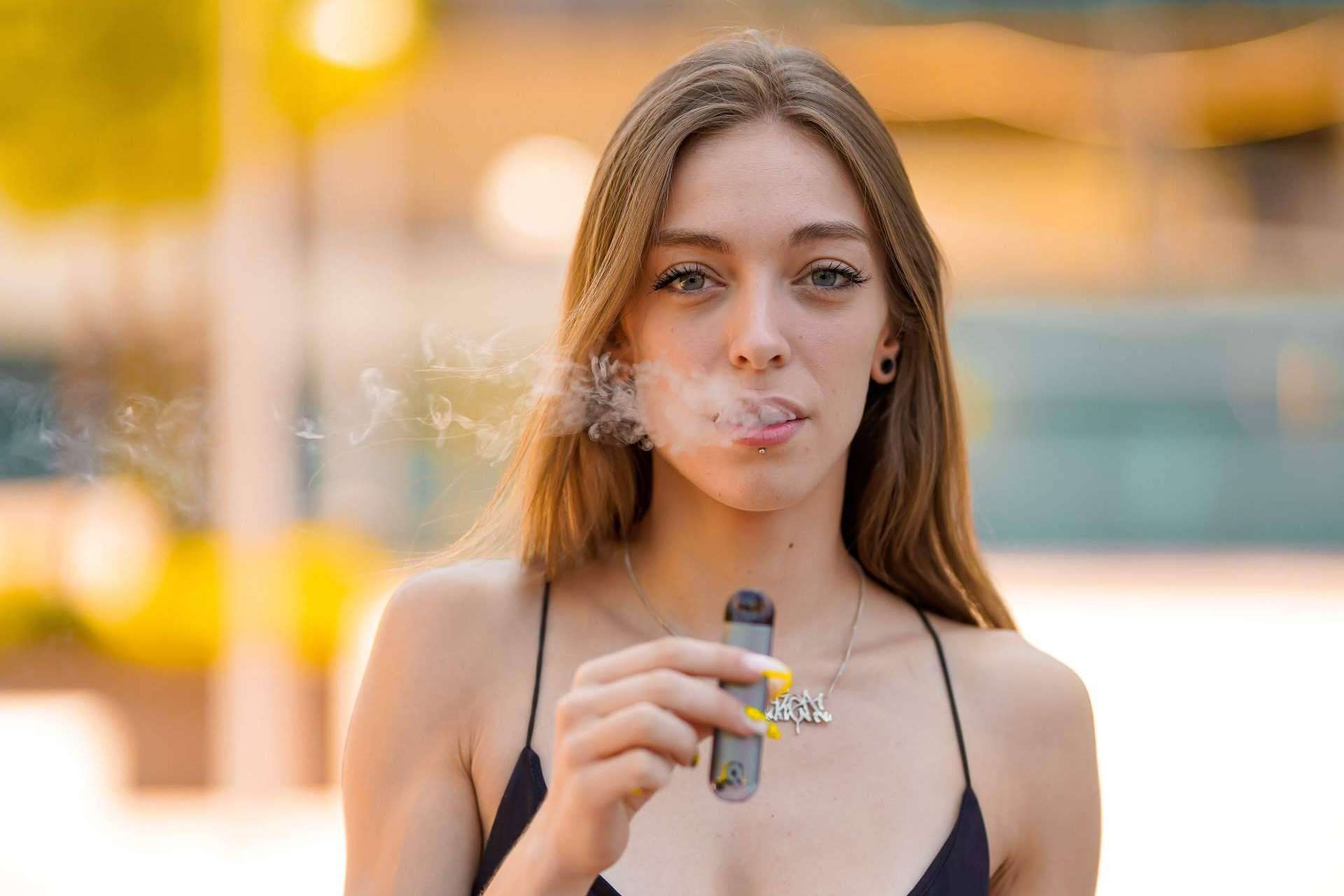 Cuál elegir según Ammo Vaper, ¿vaper desechable o recargable?