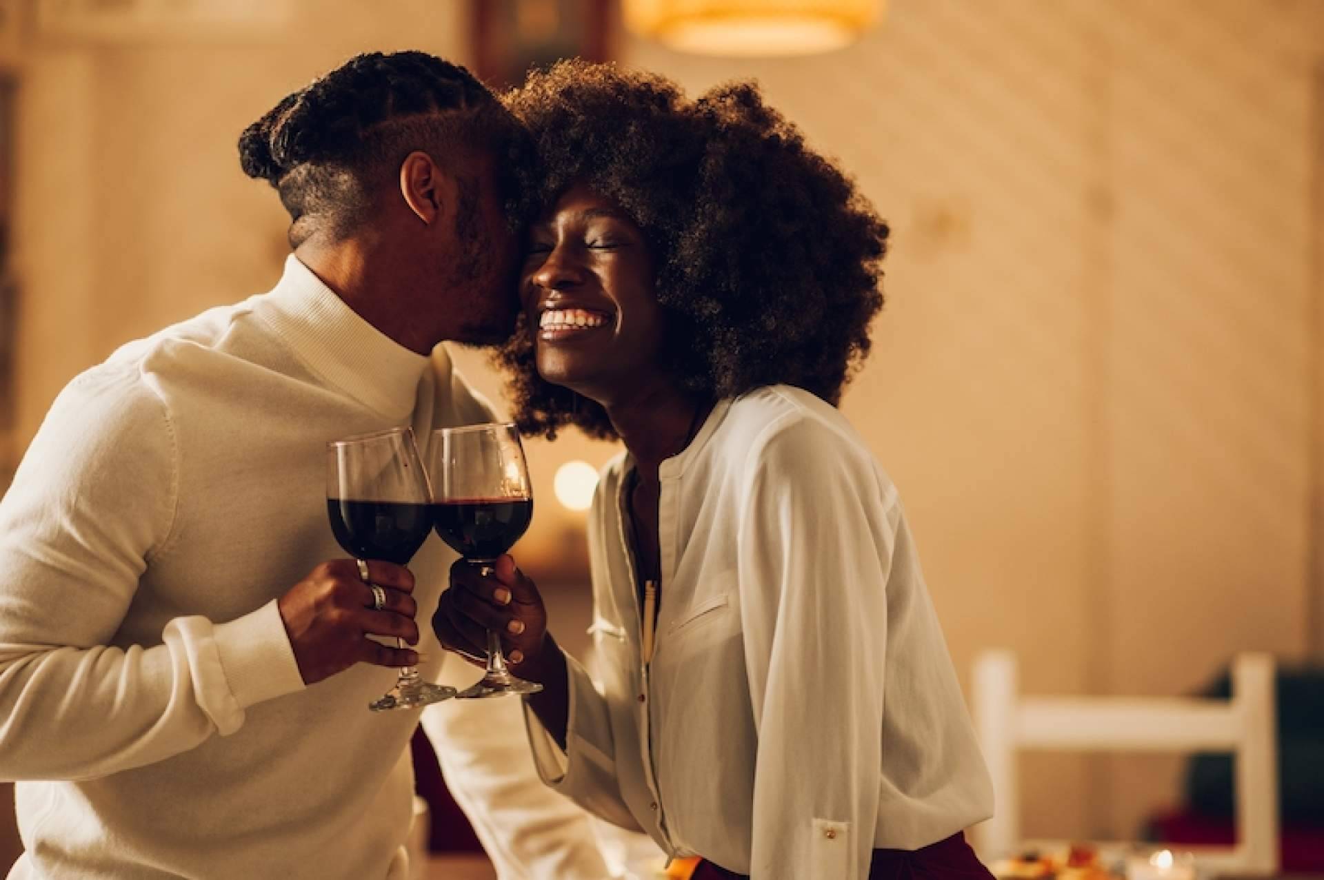 Mónica La Yaya, el servicio para propiciar el amor con el ritual de amarres