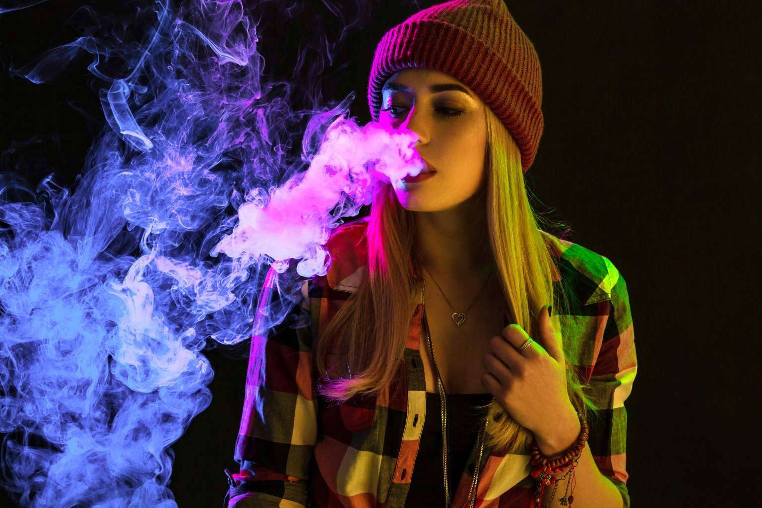 Vaperos destaca las ventajas del vaper desechable frente al cigarrillo tradicional